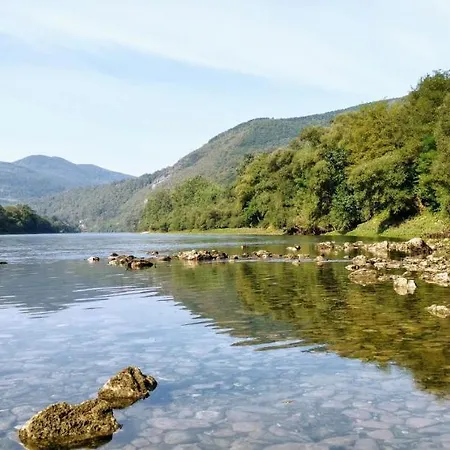 Vikendica Pored Drine *